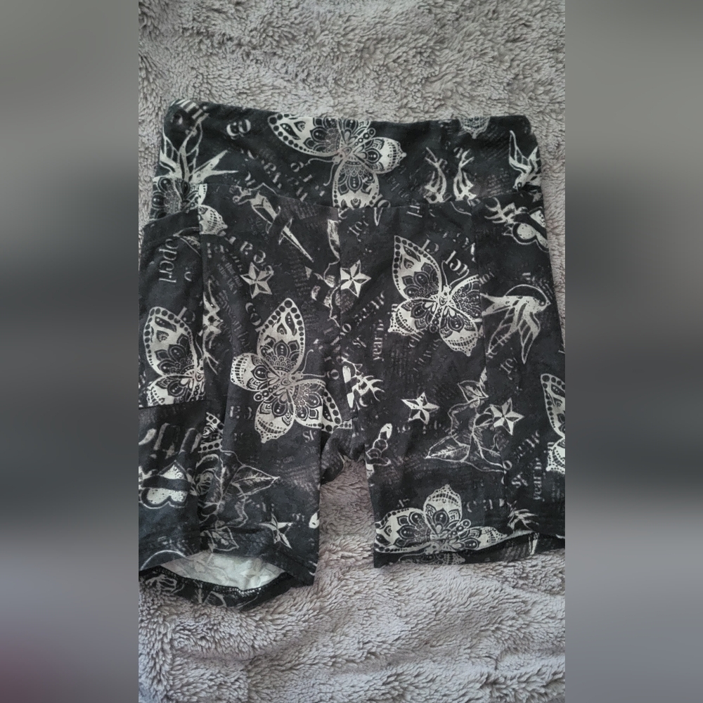 No Boundaries Black and White Patterned Scarf